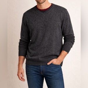 The North Face Men’s XL Charcoal V Neck Sweater Classic Knit